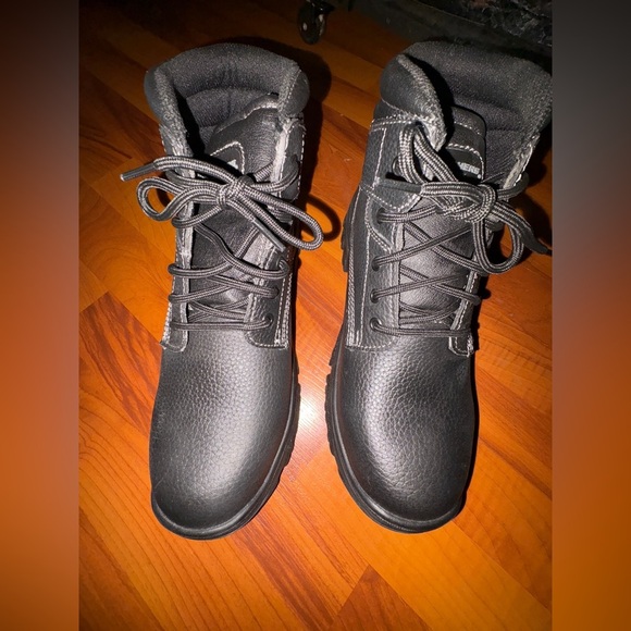 Men Sketcher boots